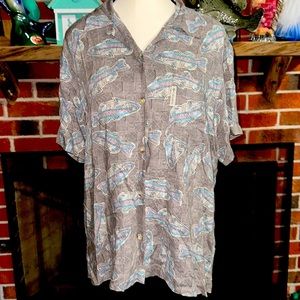 Columbia fishing shirt size medium